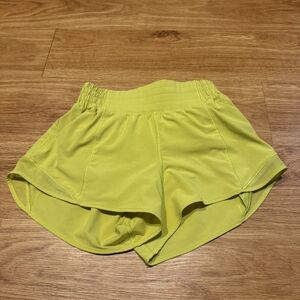 Vibrant Chartreuse Women's Lululemon Hotty Hot Shorts Size 4 2.5"